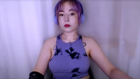 Snapshot of ediefris chatting on 07/27/26, 06:37 fickle demon made of clumps of matter online show from 07/27/26, 06:37