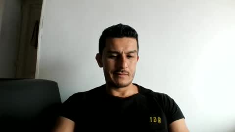 Snapshot of edisson0122256274 chatting on 08/05/26, 03:59 edisson0122256274 online show from 08/05/26, 03:59