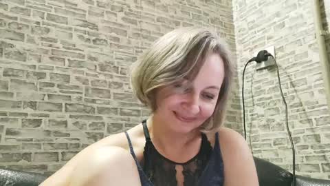 Snapshot of edithmanning chatting on 12/25/24, 11:11 edithmanning online show from 12/25/24, 11:11