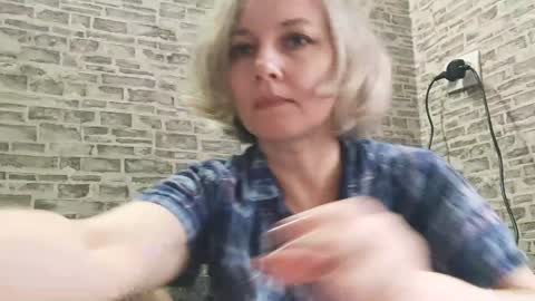 Snapshot of edithmanning chatting on 01/10/25, 09:23 edithmanning online show from 01/10/25, 09:23