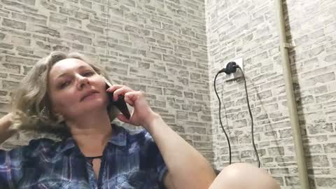 Snapshot of edithmanning chatting on 01/10/25, 06:17 edithmanning online show from 01/10/25, 06:17