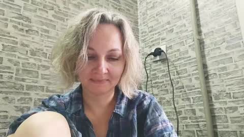 Snapshot of edithmanning chatting on 01/13/25, 07:32 edithmanning online show from 01/13/25, 07:32