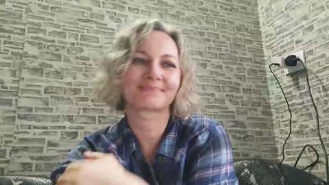 Snapshot of edithmanning chatting on 01/13/25, 10:58 edithmanning online show from 01/13/25, 10:58
