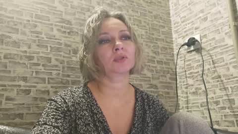 Snapshot of edithmanning chatting on 01/17/25, 06:15 edithmanning online show from 01/17/25, 06:15