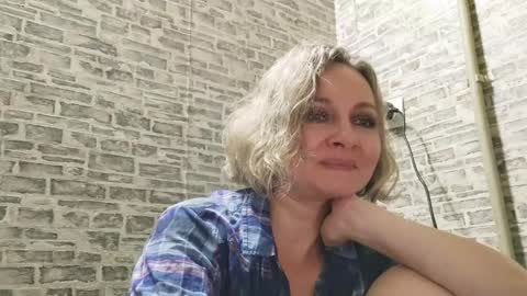 Snapshot of edithmanning chatting on 01/18/25, 05:48 edithmanning online show from 01/18/25, 05:48