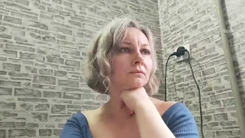Snapshot of edithmanning chatting on 01/26/25, 10:12 edithmanning online show from 01/26/25, 10:12