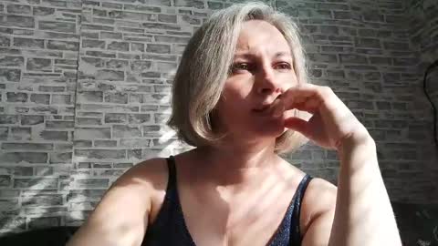 Snapshot of edithmanning chatting on 02/26/25, 08:48 edithmanning online show from 02/26/25, 08:48