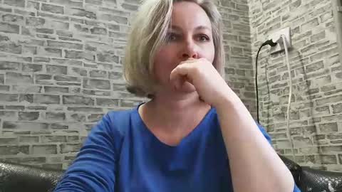 Snapshot of edithmanning chatting on 03/06/25, 12:41 edithmanning online show from 03/06/25, 12:41