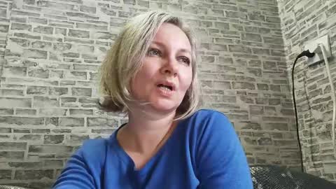 Snapshot of edithmanning chatting on 03/11/25, 12:17 edithmanning online show from 03/11/25, 12:17