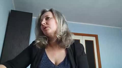 Snapshot of edithmanning chatting on 03/11/26, 12:55 edithmanning online show from 03/11/26, 12:55