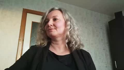 edithmanning online show from 05/04/26, 05:09