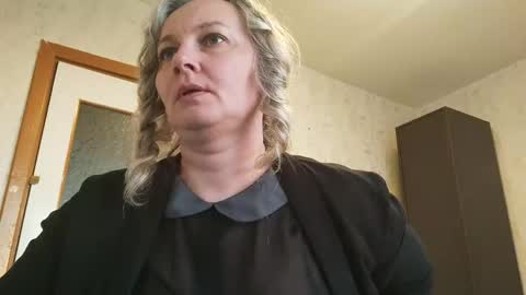 edithmanning online show from 05/05/26, 05:21
