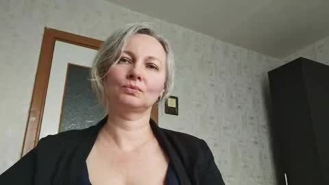edithmanning online show from 06/04/26, 08:20