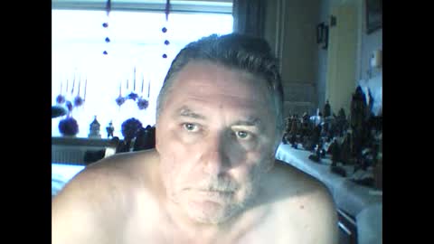 Snapshot of edje59a chatting on 12/13/24, 08:09 Eddy online show from 12/13/24, 08:09