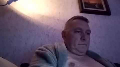 Snapshot of edje59a chatting on 09/28/25, 11:32 Eddy online show from 09/28/25, 11:32