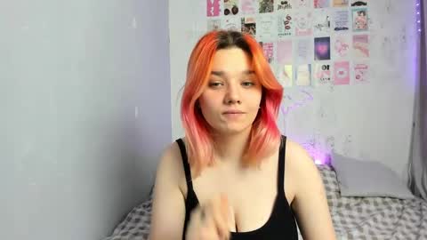 Snapshot of edna_dana chatting on 12/18/24, 02:28 Edna online show from 12/18/24, 02:28