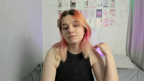 Snapshot of edna_dana chatting on 01/08/25, 06:20 Edna online show from 01/08/25, 06:20