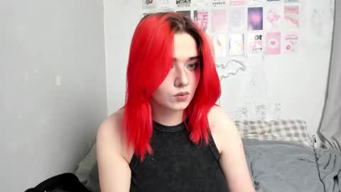 Snapshot of edna_dana chatting on 01/14/25, 07:11 Edna online show from 01/14/25, 07:11