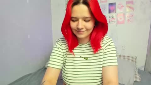 Snapshot of edna_dana chatting on 01/15/25, 06:40 Edna online show from 01/15/25, 06:40