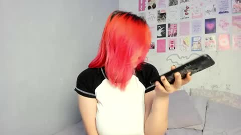 Snapshot of edna_dana chatting on 02/05/25, 06:26 Edna online show from 02/05/25, 06:26