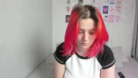 Snapshot of edna_dana chatting on 02/07/25, 06:45 Edna online show from 02/07/25, 06:45