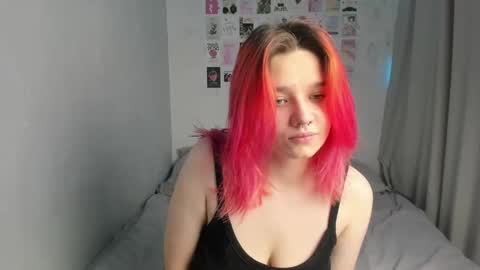 Snapshot of edna_dana chatting on 02/11/25, 05:40 Edna online show from 02/11/25, 05:40