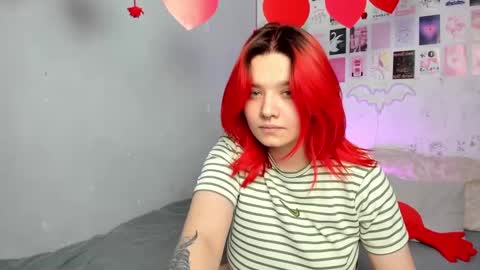 Snapshot of edna_dana chatting on 03/04/25, 06:18 Edna online show from 03/04/25, 06:18