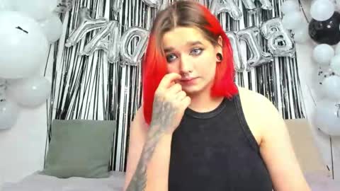 Snapshot of edna_dana chatting on 10/08/25, 07:44 Edna online show from 10/08/25, 07:44