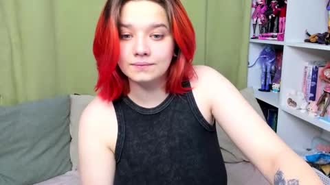 Snapshot of edna_dana chatting on 10/14/25, 08:20 Edna online show from 10/14/25, 08:20