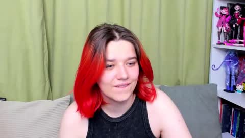 Snapshot of edna_dana chatting on 10/15/25, 08:31 Edna online show from 10/15/25, 08:31