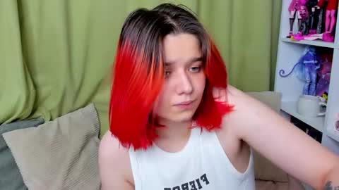 Snapshot of edna_dana chatting on 10/27/25, 07:51 Edna online show from 10/27/25, 07:51