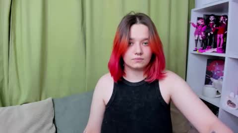 Snapshot of edna_dana chatting on 11/05/25, 08:20 Edna online show from 11/05/25, 08:20