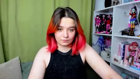 Snapshot of edna_dana chatting on 11/10/25, 09:36 Edna online show from 11/10/25, 09:36