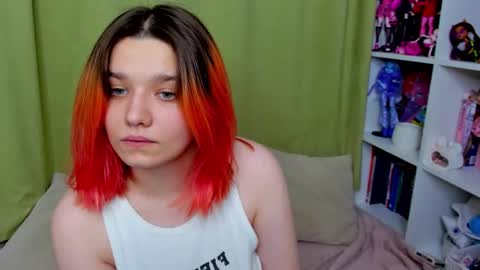 Snapshot of edna_dana chatting on 11/19/25, 06:08 Edna online show from 11/19/25, 06:08