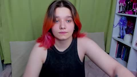 Snapshot of edna_dana chatting on 11/20/25, 08:08 Edna online show from 11/20/25, 08:08