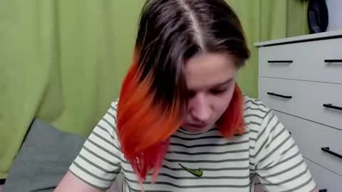 Snapshot of edna_dana chatting on 12/01/25, 07:19 Edna online show from 12/01/25, 07:19