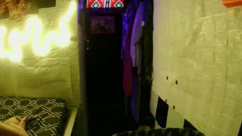 urasian chub online show from 10/29/25, 05:47