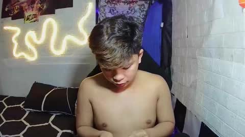 urasian chub online show from 11/18/25, 02:50