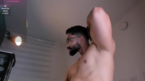 Snapshot of edrick_walton chatting on 05/14/26, 12:12 edrick online show from 05/14/26, 12:12