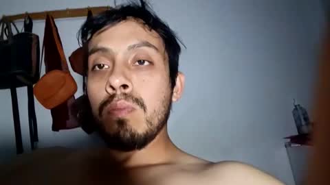 Snapshot of eduar99latino chatting on 03/19/26, 04:38 Eduar99 online show from 03/19/26, 04:38