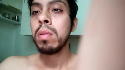 Snapshot of eduar99latino chatting on 04/30/26, 12:33 Eduar99 online show from 04/30/26, 12:33