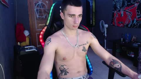 Snapshot of eduard_loveee chatting on 12/20/24, 04:36 Eduar online show from 12/20/24, 04:36