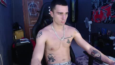 Snapshot of eduard_loveee chatting on 12/21/24, 05:29 Eduar online show from 12/21/24, 05:29