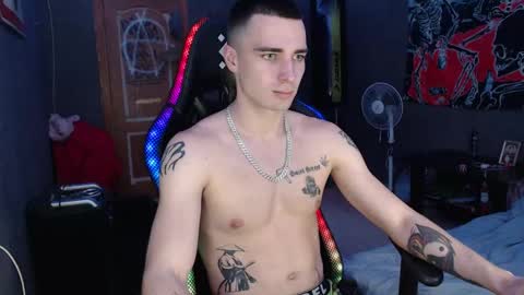 Snapshot of eduard_loveee chatting on 12/30/24, 03:02 Eduar online show from 12/30/24, 03:02