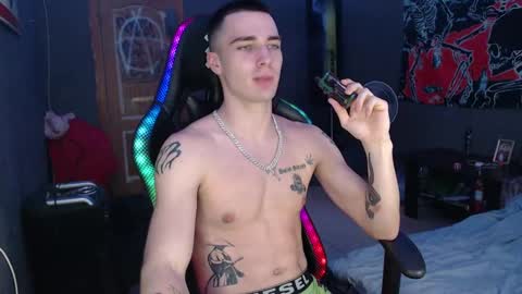 Snapshot of eduard_loveee chatting on 12/30/24, 06:05 Eduar online show from 12/30/24, 06:05