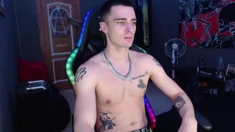 Snapshot of eduard_loveee chatting on 01/21/25, 06:02 Eduar online show from 01/21/25, 06:02