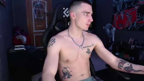 Snapshot of eduard_loveee chatting on 02/05/25, 03:52 Eduar online show from 02/05/25, 03:52