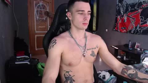 Snapshot of eduard_loveee chatting on 10/01/25, 09:04 Eduar online show from 10/01/25, 09:04