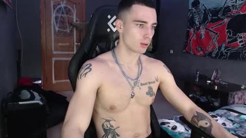 Snapshot of eduard_loveee chatting on 10/16/25, 09:43 Eduar online show from 10/16/25, 09:43