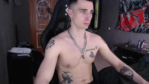 Snapshot of eduard_loveee chatting on 04/12/26, 10:53 Eduar online show from 04/12/26, 10:53